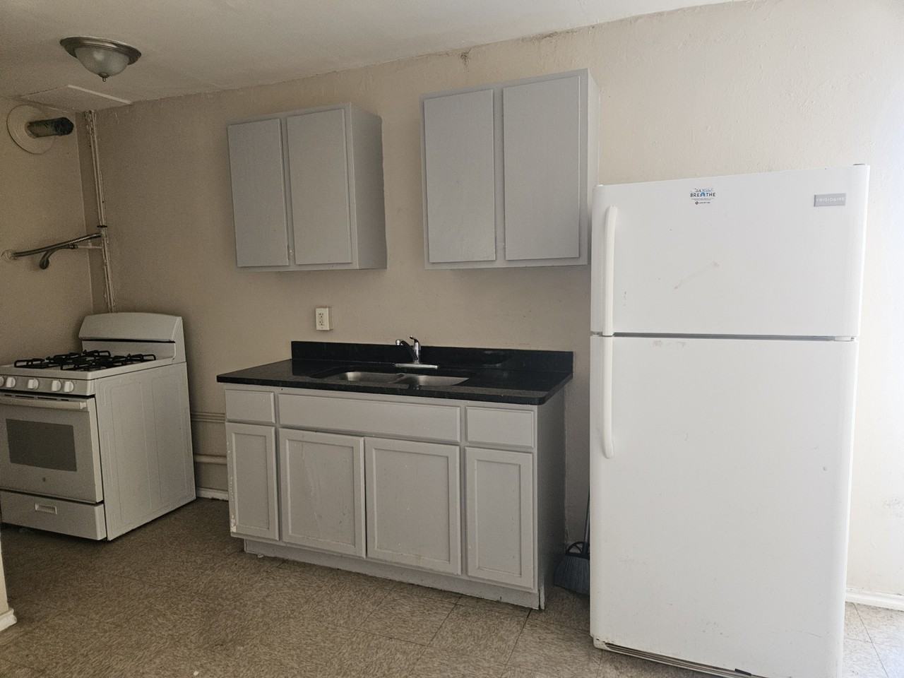 269 North San Joaquin Avenue #7