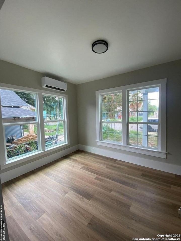 143 E Baylor #NA - Photo 6 of 16