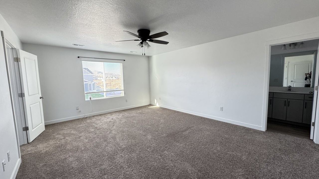 404 North Grassland Drive #404 - Photo 5 of 29