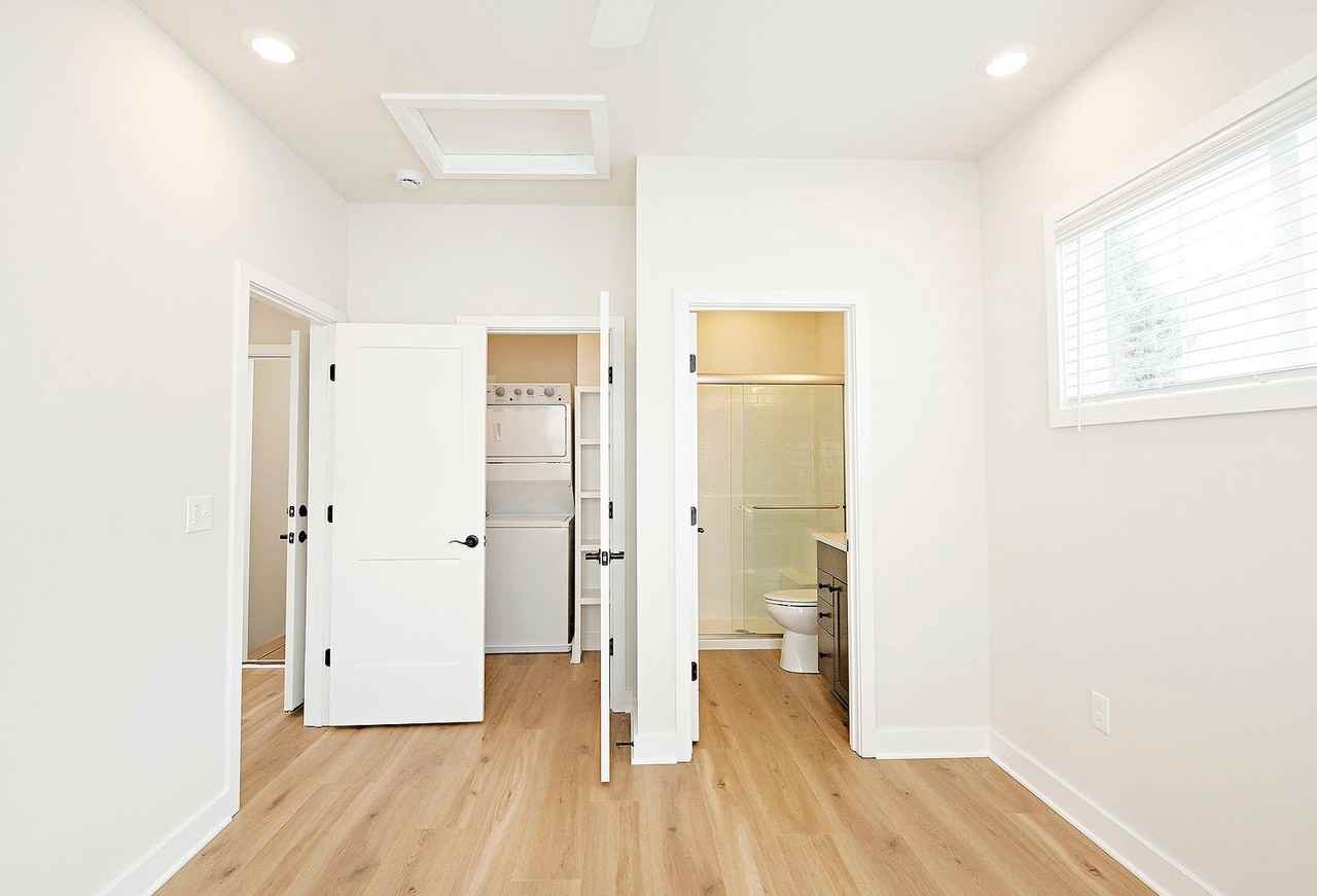 917 Belmont Avenue #A - Photo 7 of 11