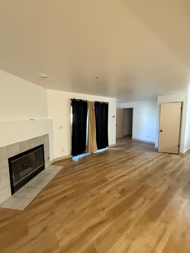 136 Sea Crest Cir - Photo 3 of 24