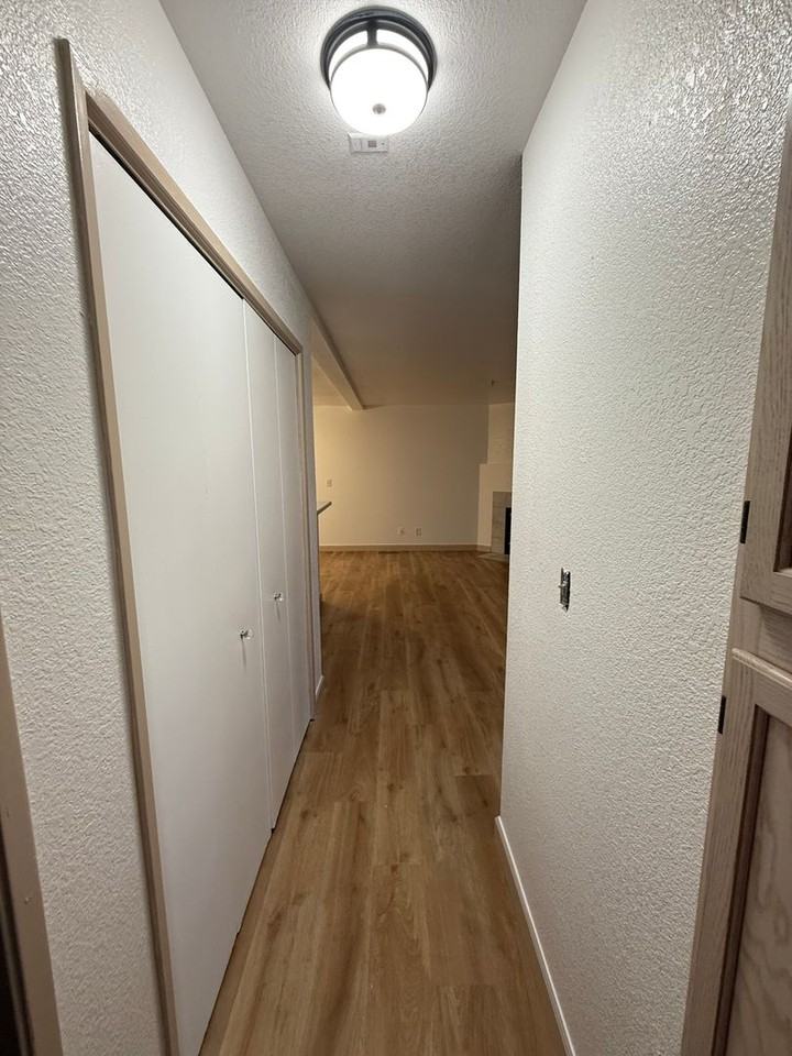 136 Sea Crest Cir - Photo 5 of 24