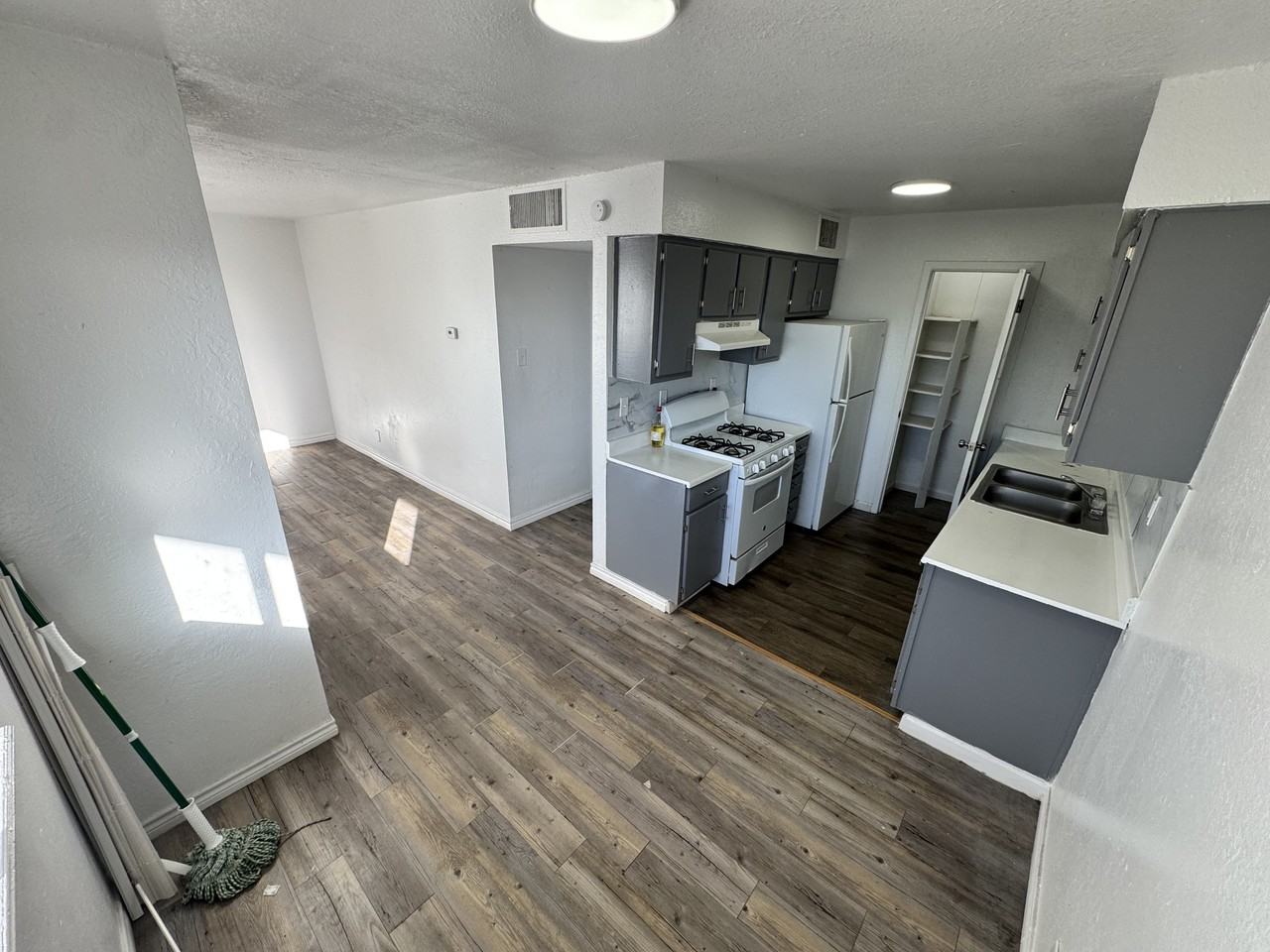 1101 W Sherer St #52