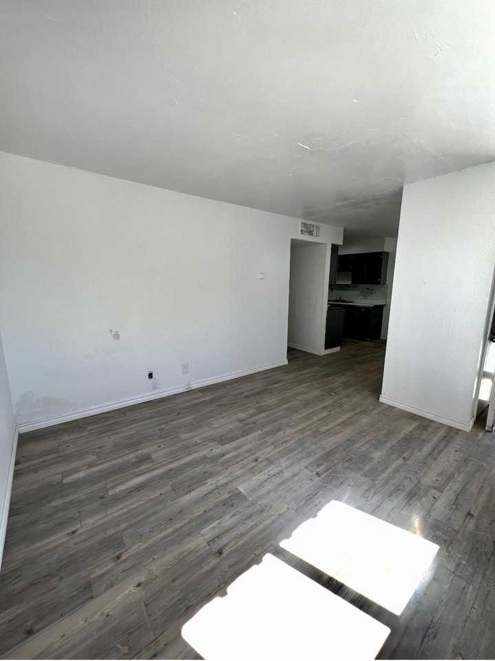 1101 W Sherer St #51