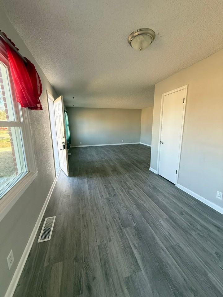 1307 East Fortuna Street - Photo 3 of 9