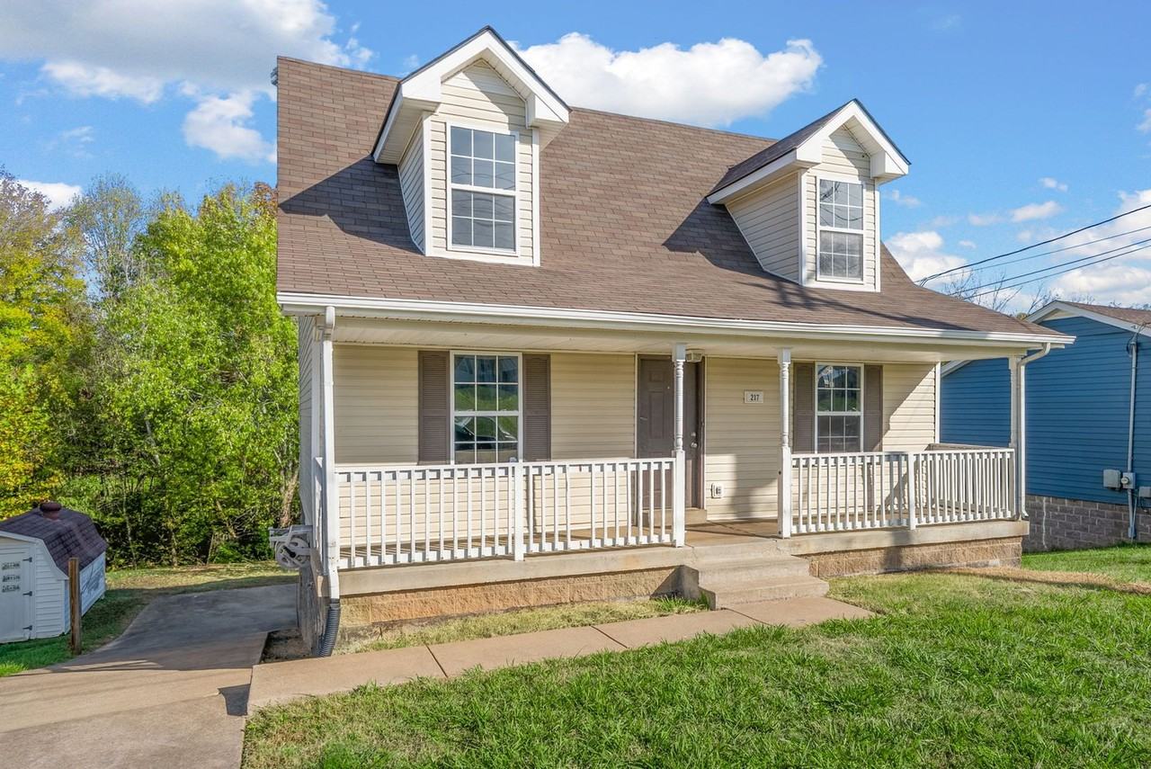 217 Senator Dr - Photo 4 of 30