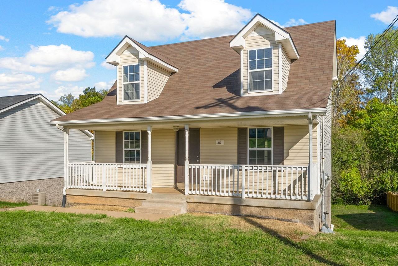 217 Senator Dr - Photo 6 of 30