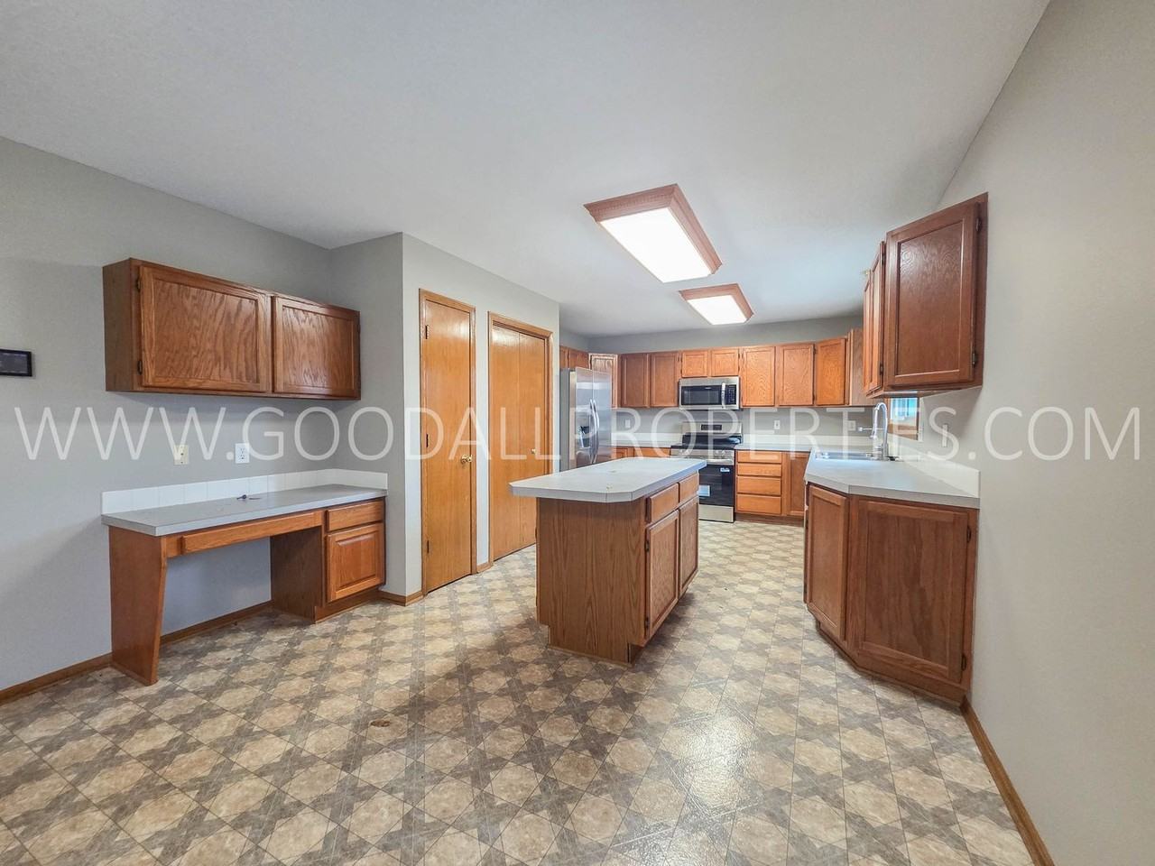 5514 Kensington Cir - Photo 6 of 21