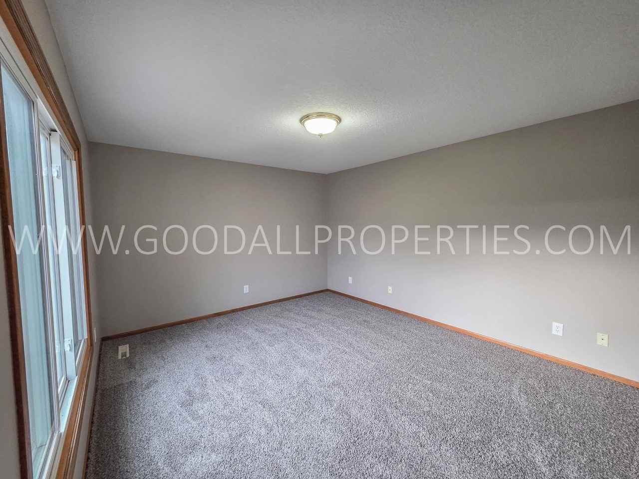 5514 Kensington Cir - Photo 5 of 21