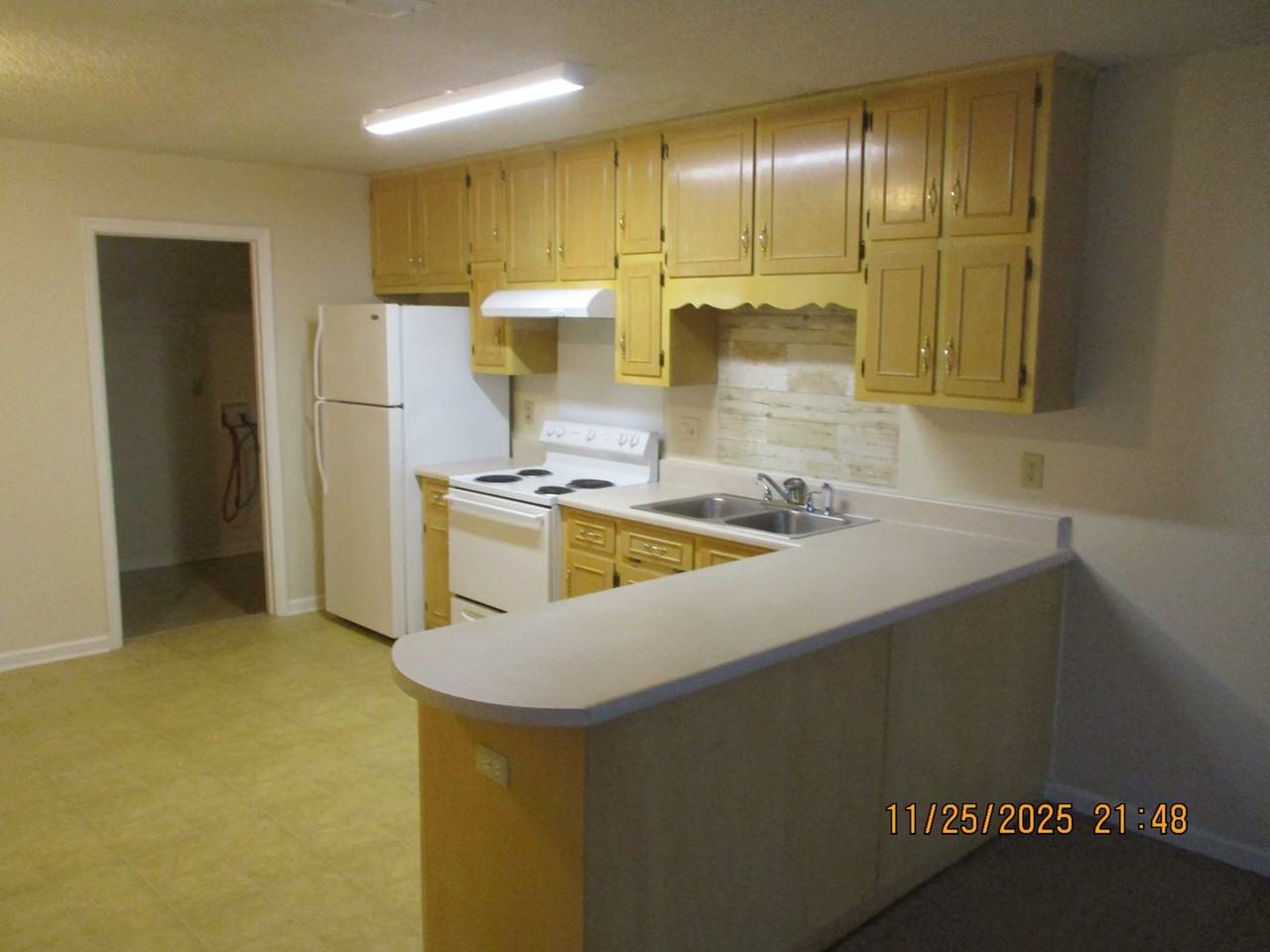 186 Starksville Avenue South - Photo 4 of 10