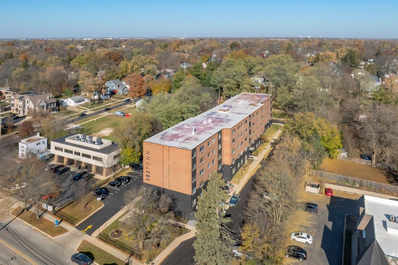 382 Penn - Photo 6 of 49