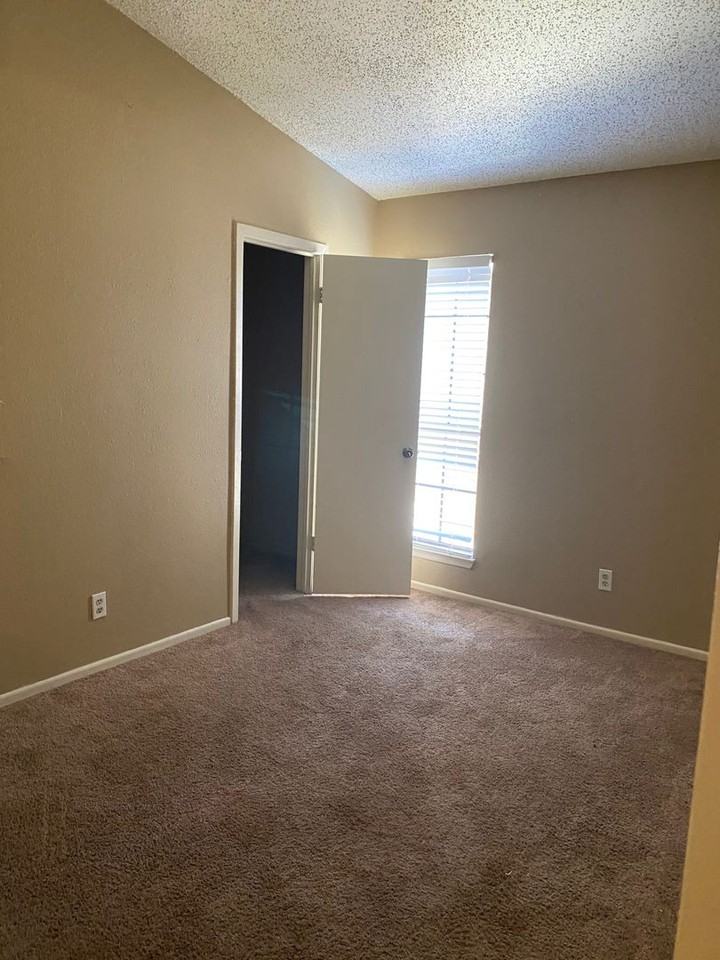 6114 Wilderock Dr - Photo 2 of 6