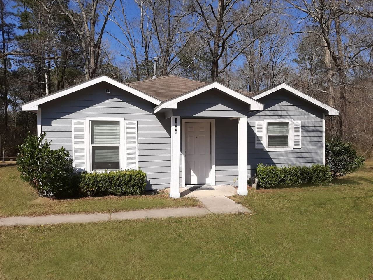 1080 Hulett Dr - Photo 2 of 8