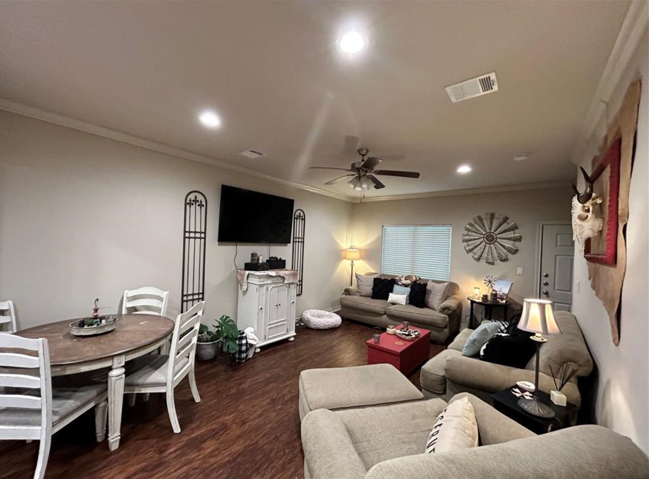98 Forest Dr - Photo 3 of 18