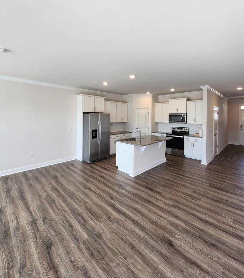 116 Creekview Rd - Photo 7 of 28