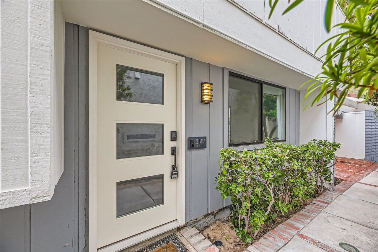 3149 Bel Air Drive - Photo 3 of 28