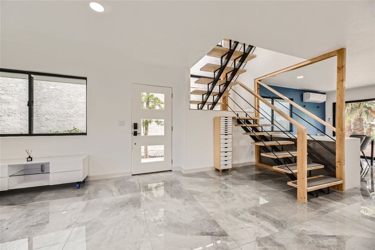 3149 Bel Air Drive - Photo 4 of 28