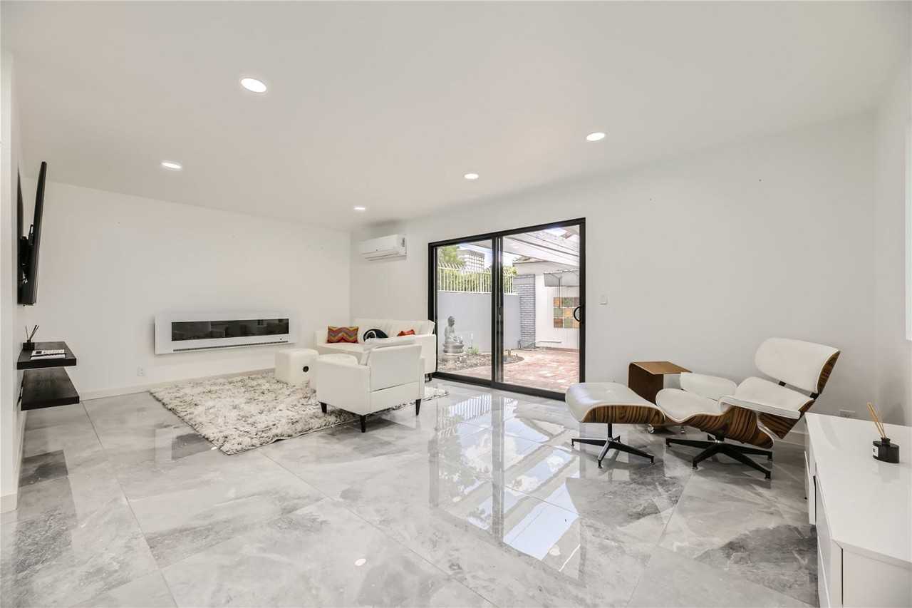 3149 Bel Air Drive - Photo 5 of 28