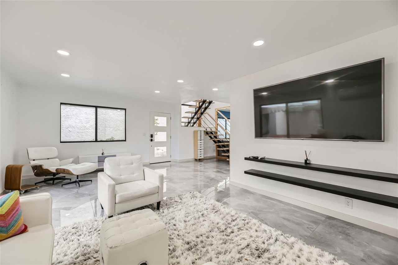 3149 Bel Air Drive - Photo 7 of 28