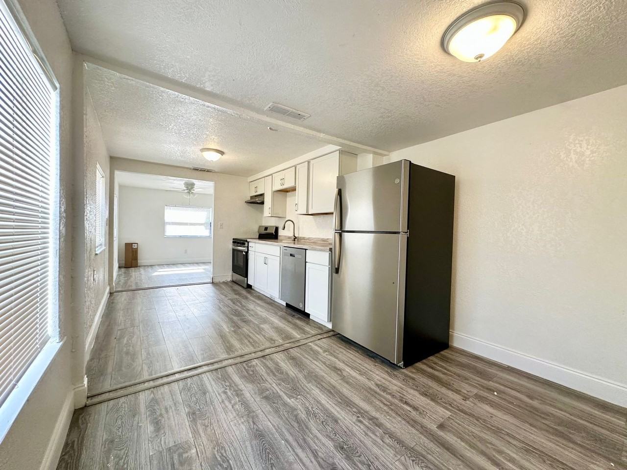 3905 54th Ave N - Photo 2 of 13