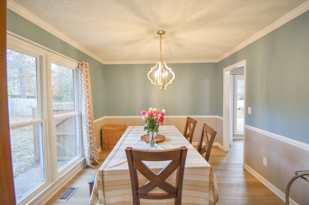 1651 Greenock Ave - Photo 7 of 27