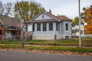 featured image of 1027 6th Street South