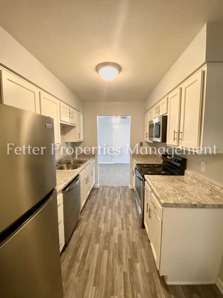 5686 Kenwood Drive - Photo 3 of 16