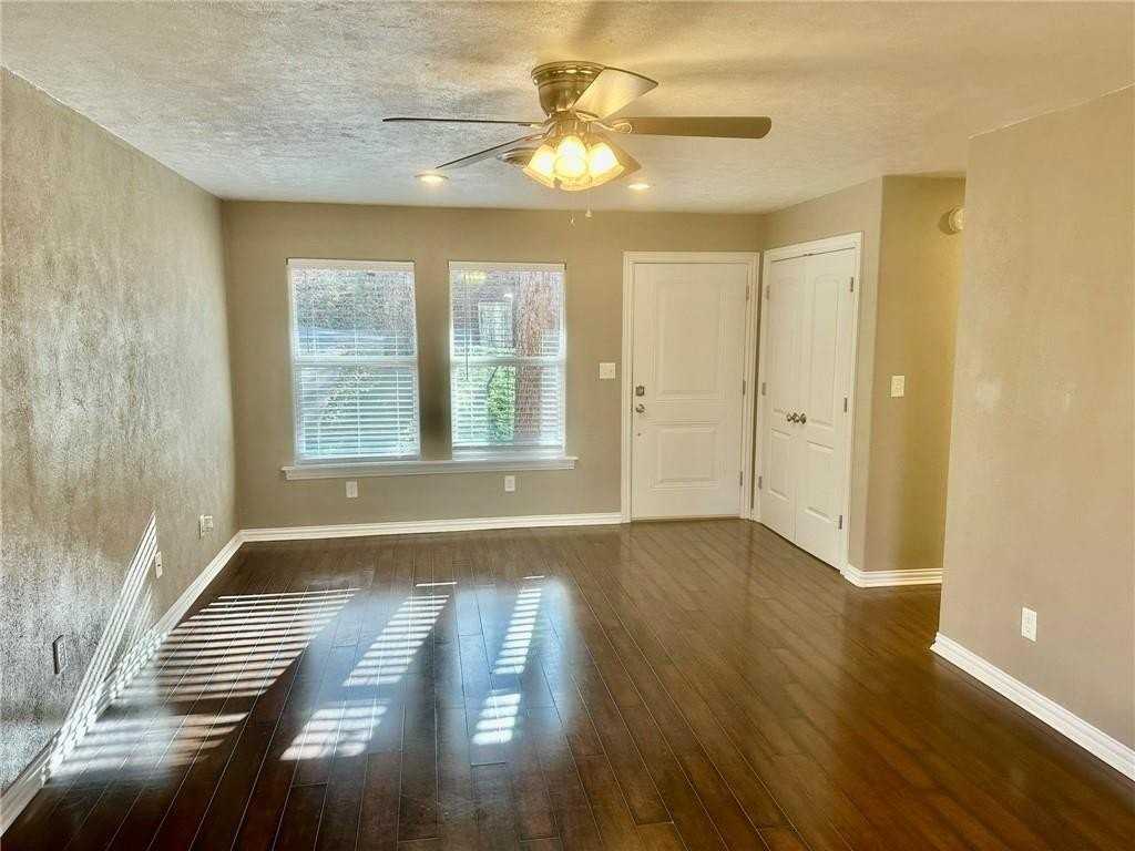 35 Gore Lane - Photo 3 of 19