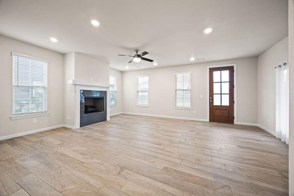 1721 W Whitney Ln - Photo 4 of 25