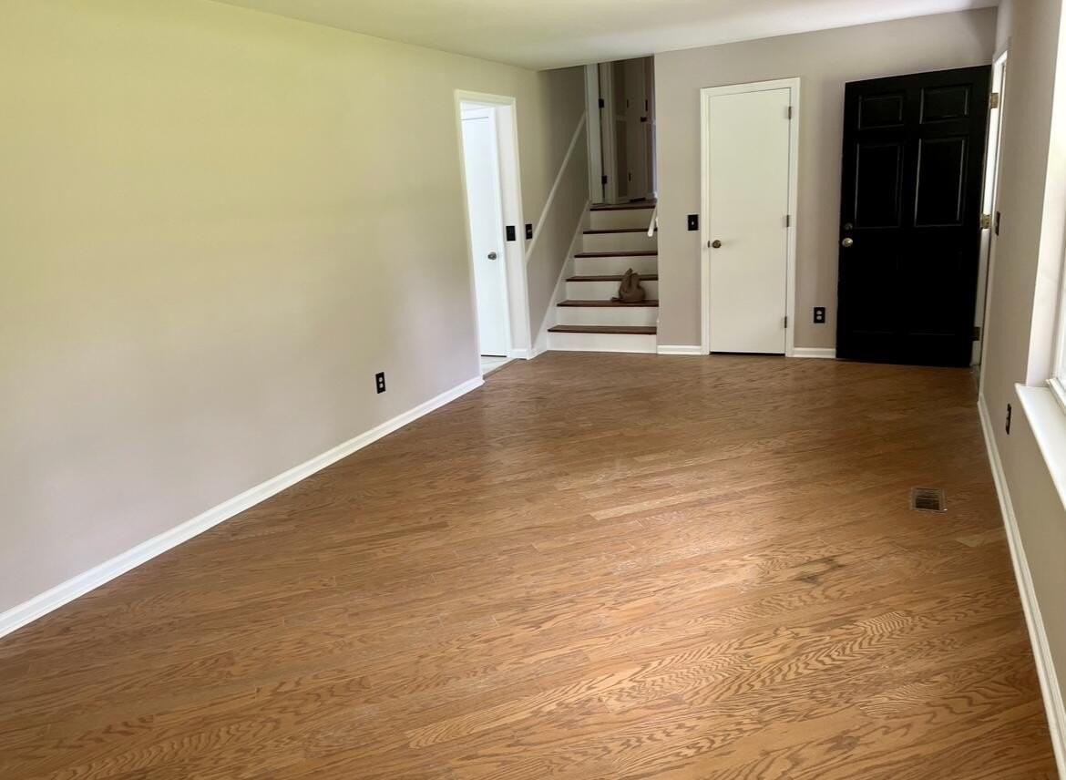 2505 Dowler Cir - Photo 2 of 10