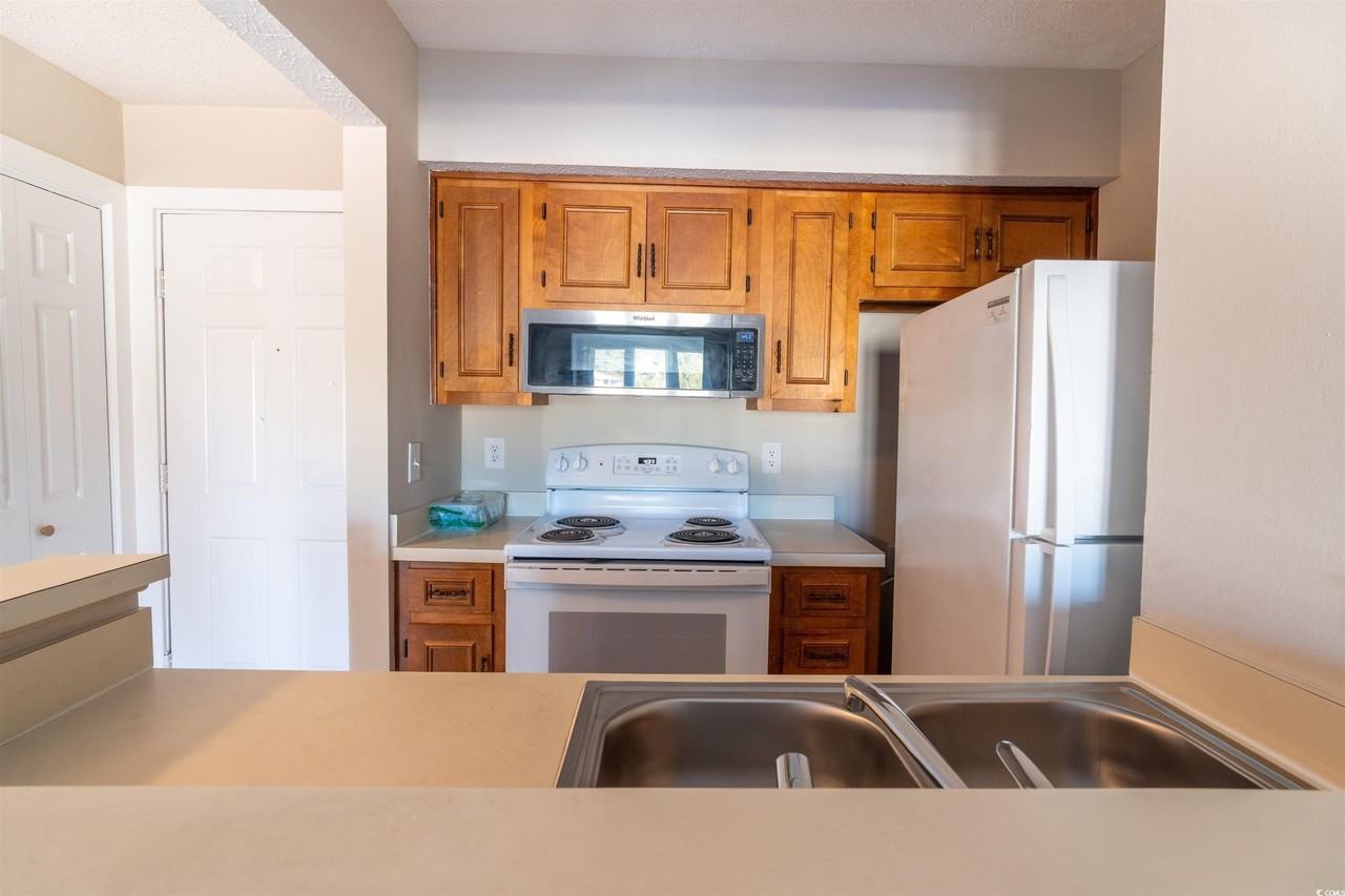 4708 Cobblestone Drive - Photo 5 of 15