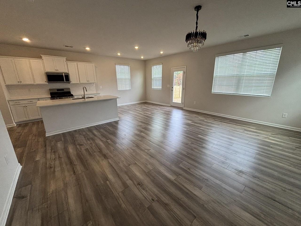 520 Richmond Rd - Photo 4 of 29