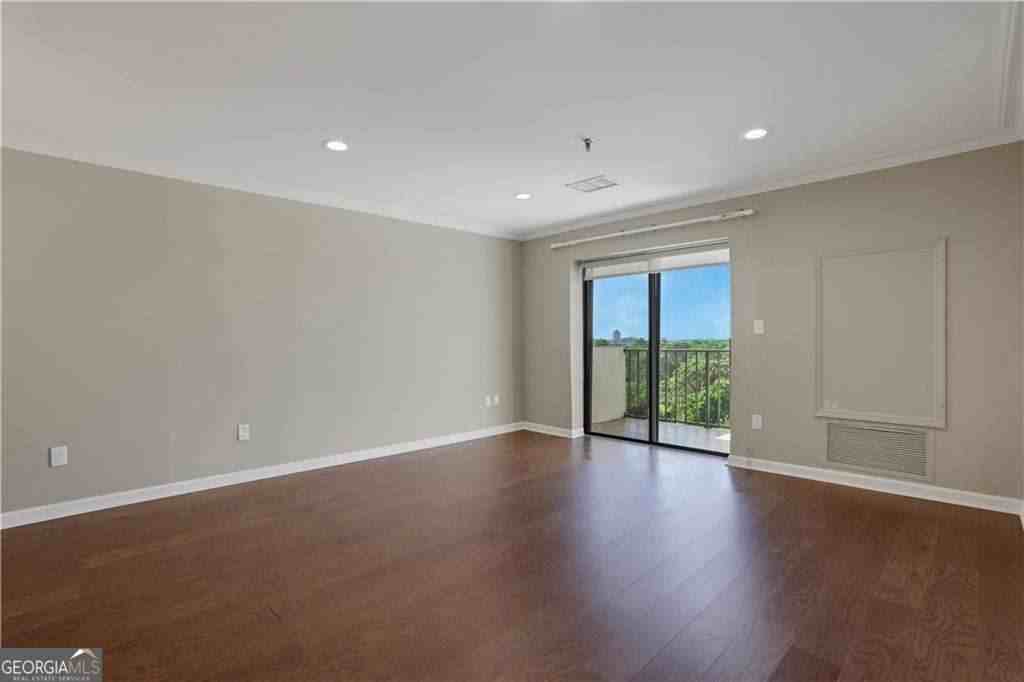 300 Johnson Ferry Road Northeast #B902 - Photo 3 of 37