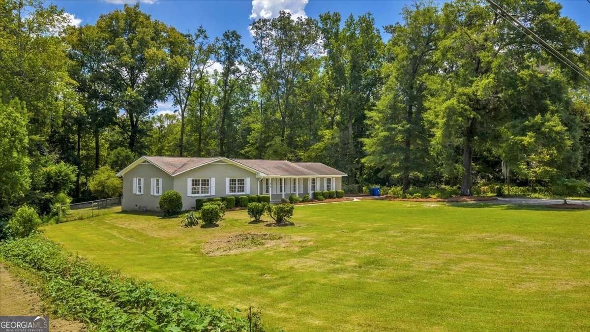 215 Brookwood Drive - Photo 2 of 39