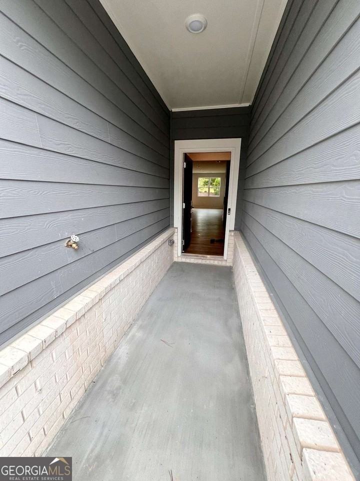 250 Point Place Dr - Photo 2 of 29