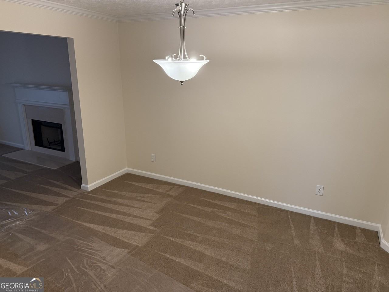 228 Solomon Drive - Photo 4 of 20