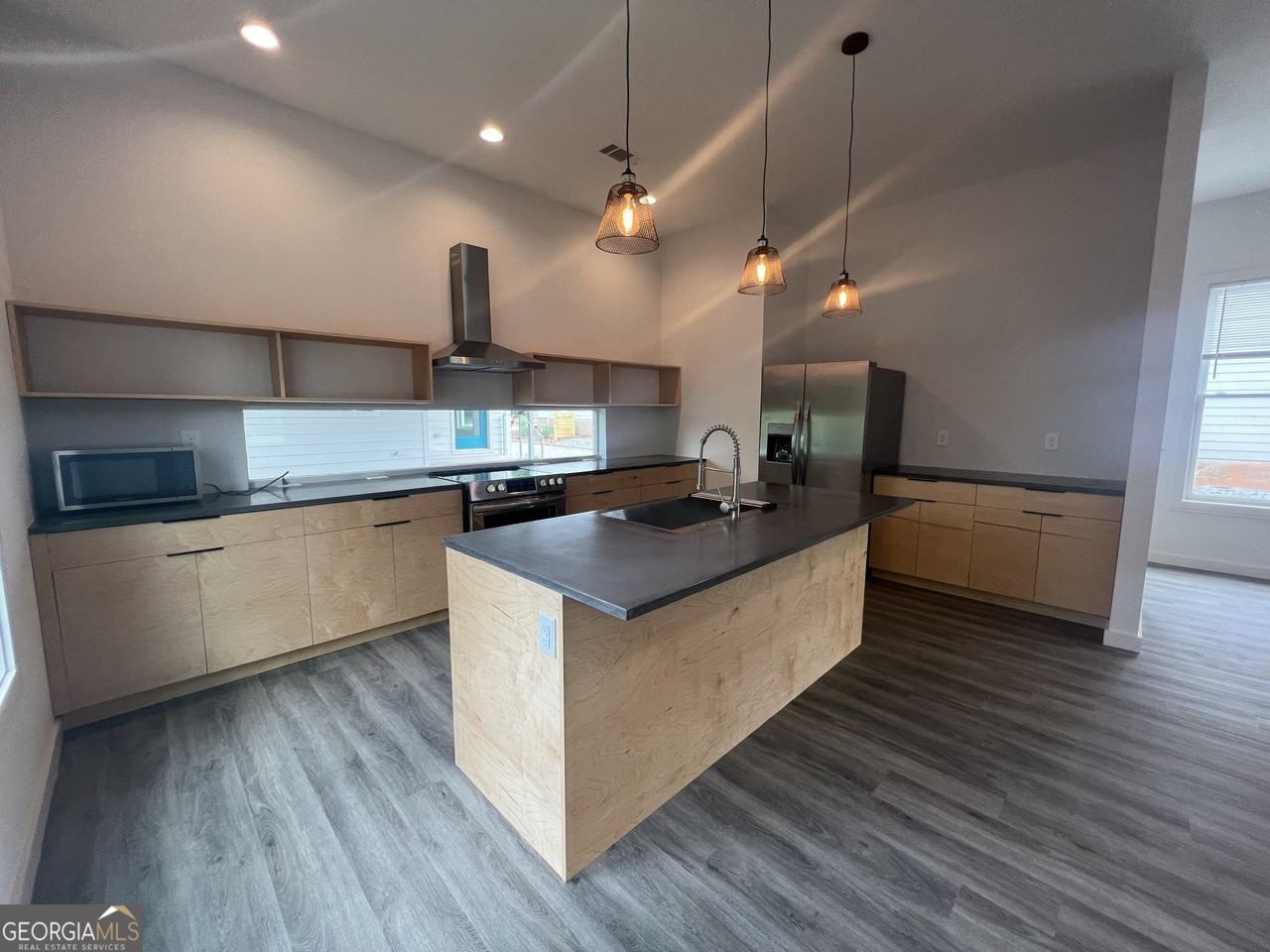 221 North Avenue - Photo 3 of 7