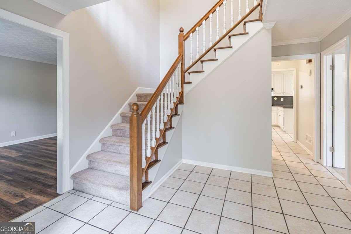 736 Singley Drive - Photo 3 of 32