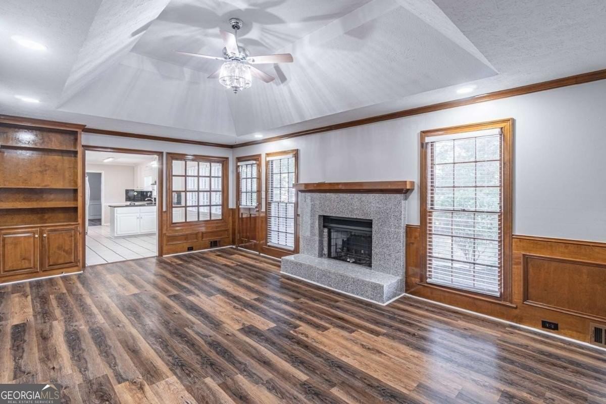 736 Singley Drive - Photo 4 of 32