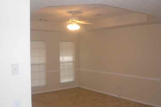 24 Mobley Ct - Photo 3 of 9