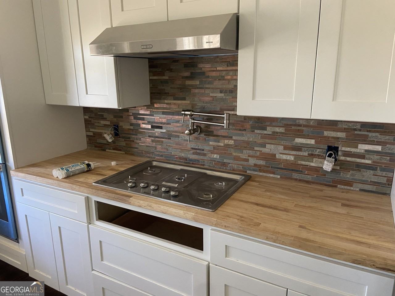 5170 Paul Circle Southwest - Photo 2 of 12