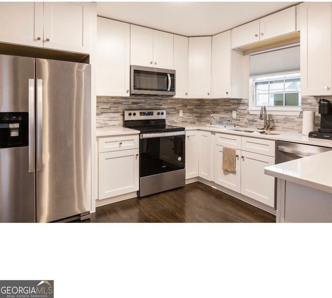 2032 North Ave Nw - Photo 3 of 10