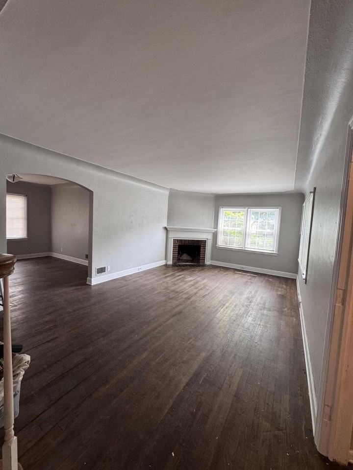 1205 Sibley St Nw - Photo 2 of 20