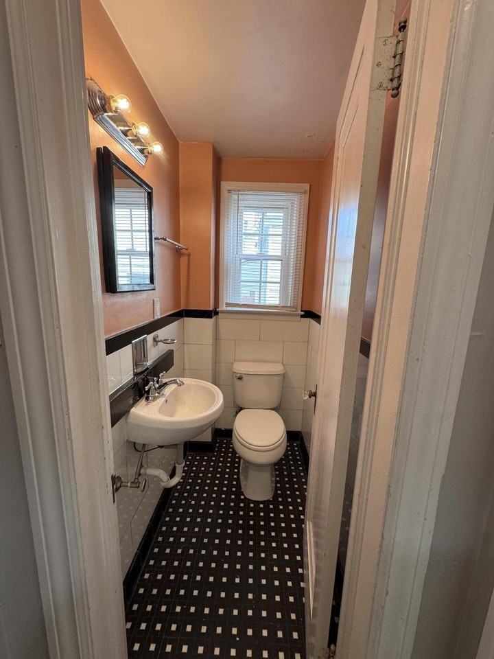 1205 Sibley St Nw - Photo 5 of 20