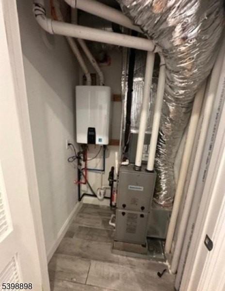 474 10th Ave #303 - Photo 7 of 13