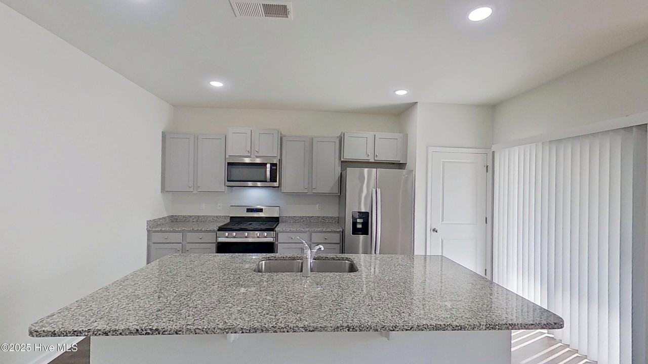 9051 St George Rd - Photo 4 of 23