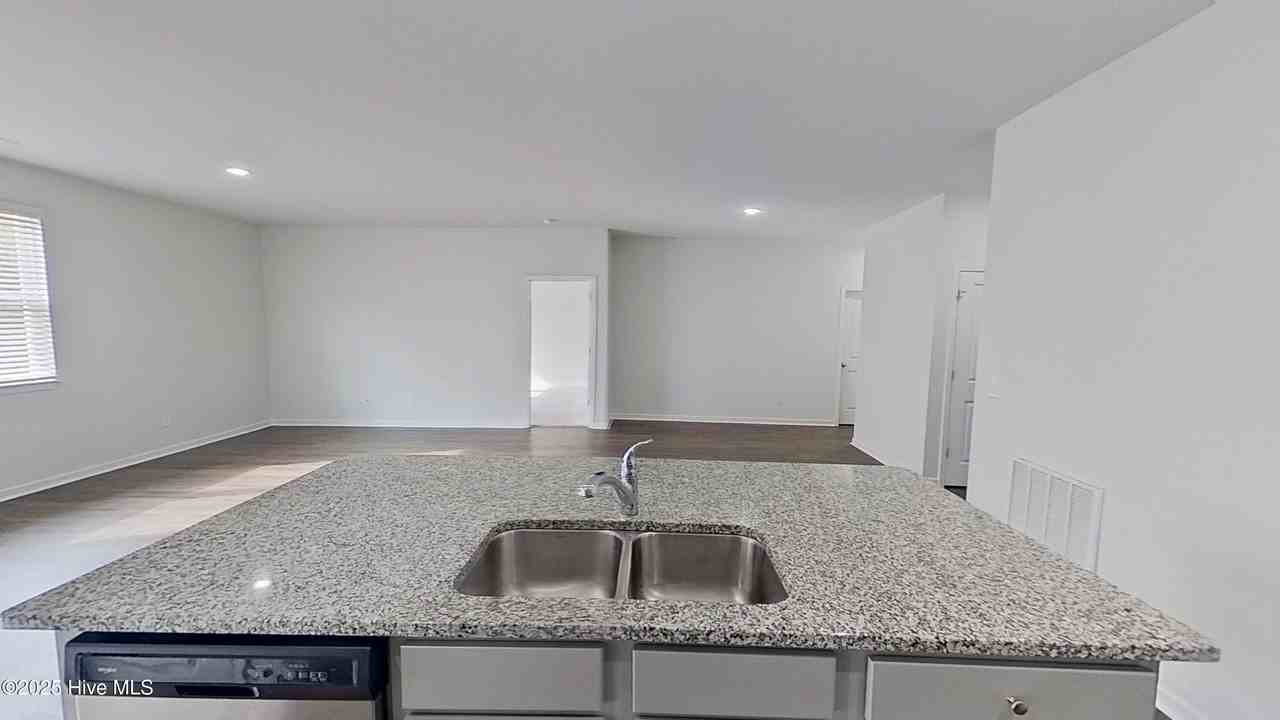 9051 St George Rd - Photo 6 of 23