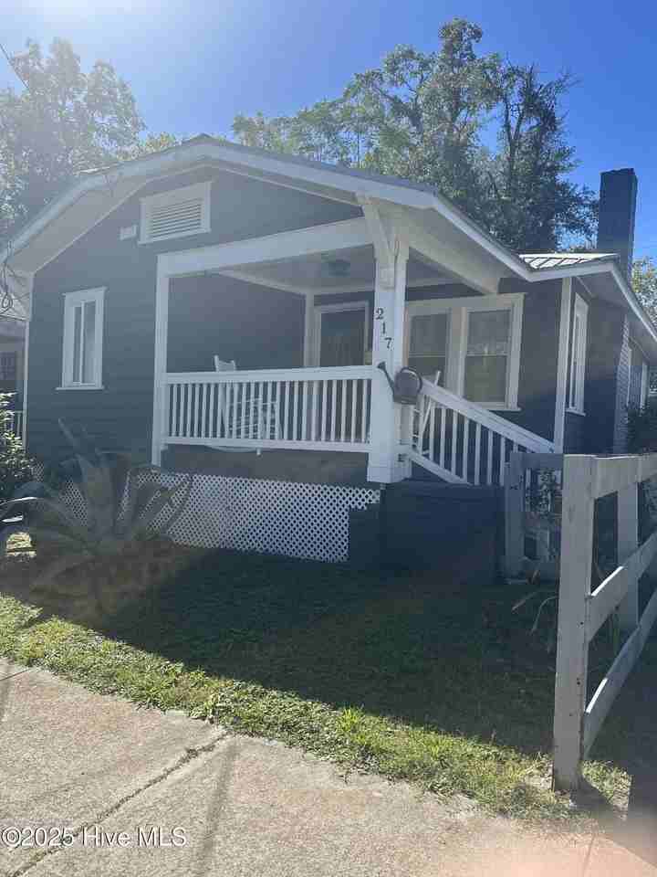 217 N 11th St - Photo 2 of 18