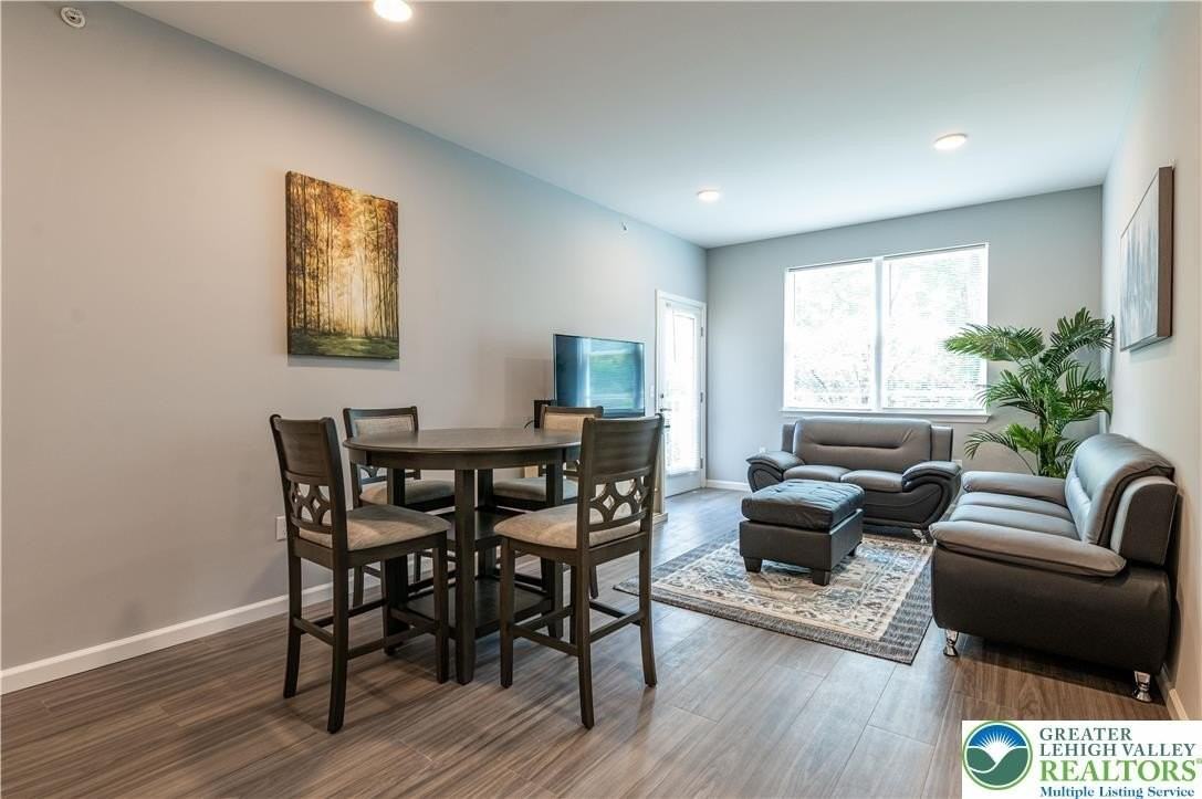 948 N Front St Unit C-2 #C2 - Photo 4 of 18