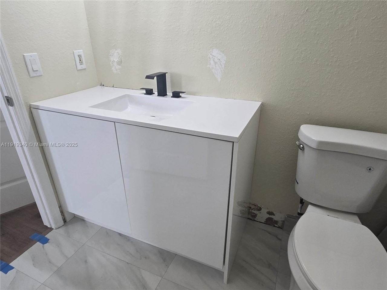 2524 Se 16th Rd #203 - Photo 7 of 11